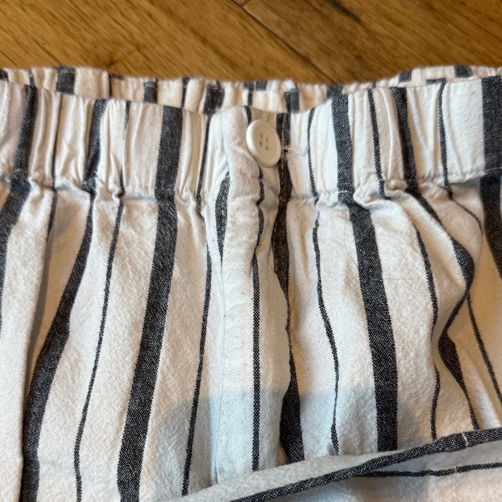 Women's Striped Straight Leg Pants - Picture 3 of 5